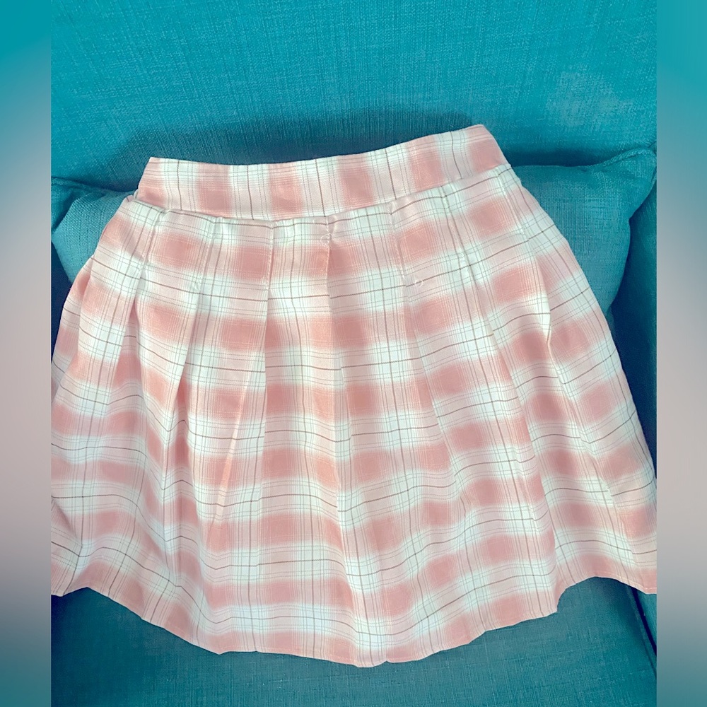 Pink and white plaid skirt